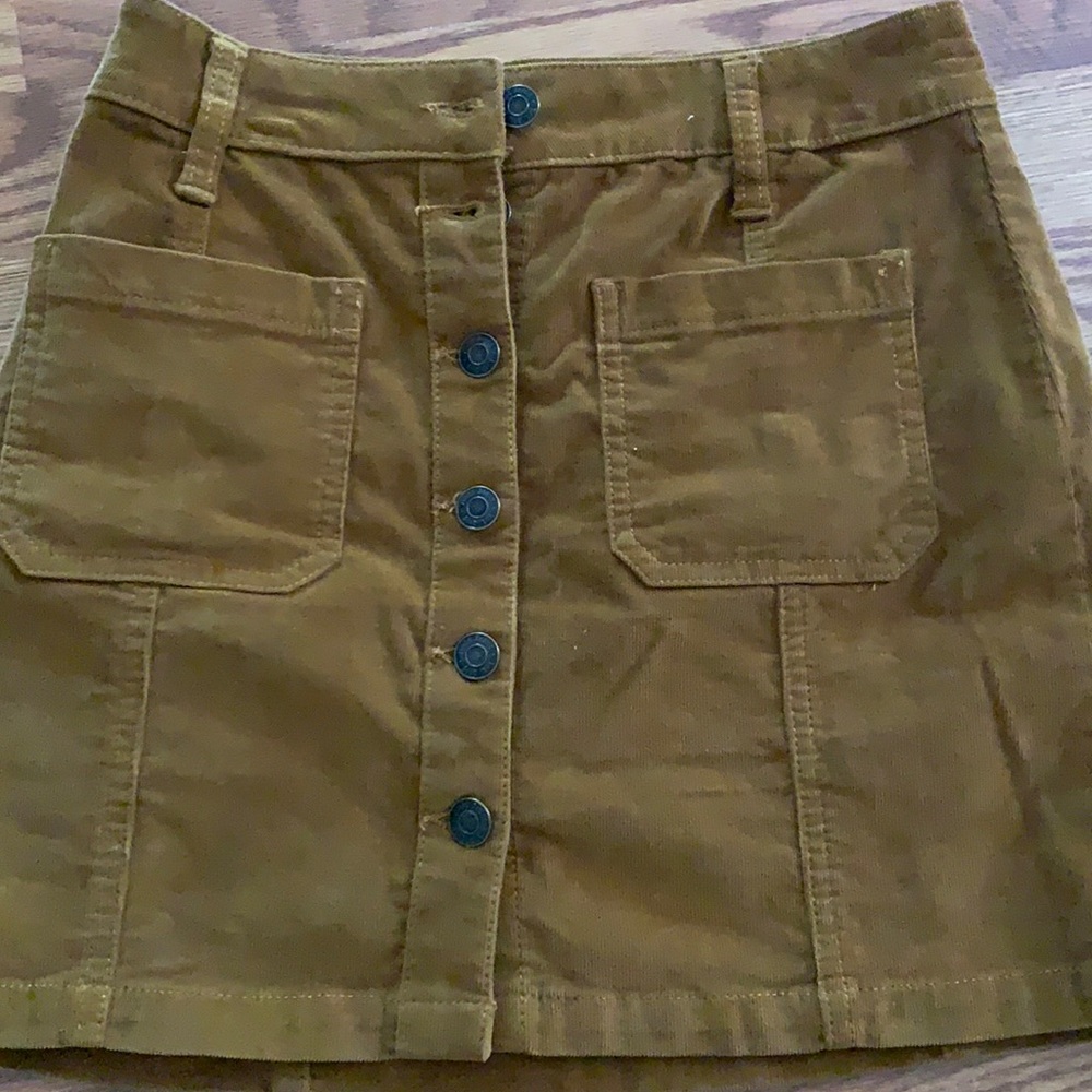 Mudd skirt warm brown corduroy buttons up size 3